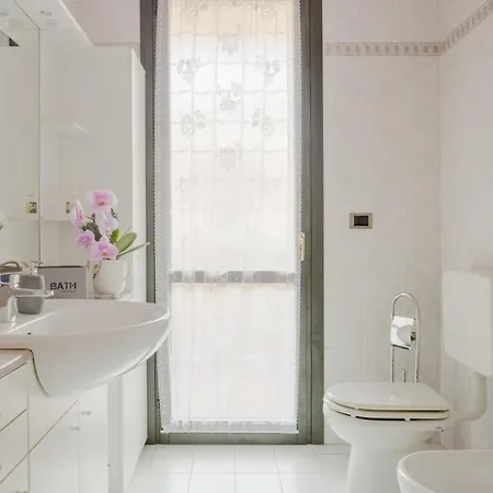 Casa Louise - Don Bedetti * Bologna